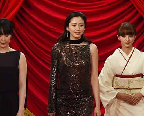 長澤まさみ、大胆露出のSEXYドレスで圧巻オーラ 「夢のような時間」を振り返る<第39回日本アカデミー賞>