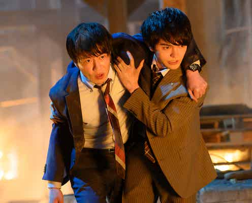 田中圭ら「劇場版 おっさんずラブ」新カット公開 牧の肩を借りる春田の姿も