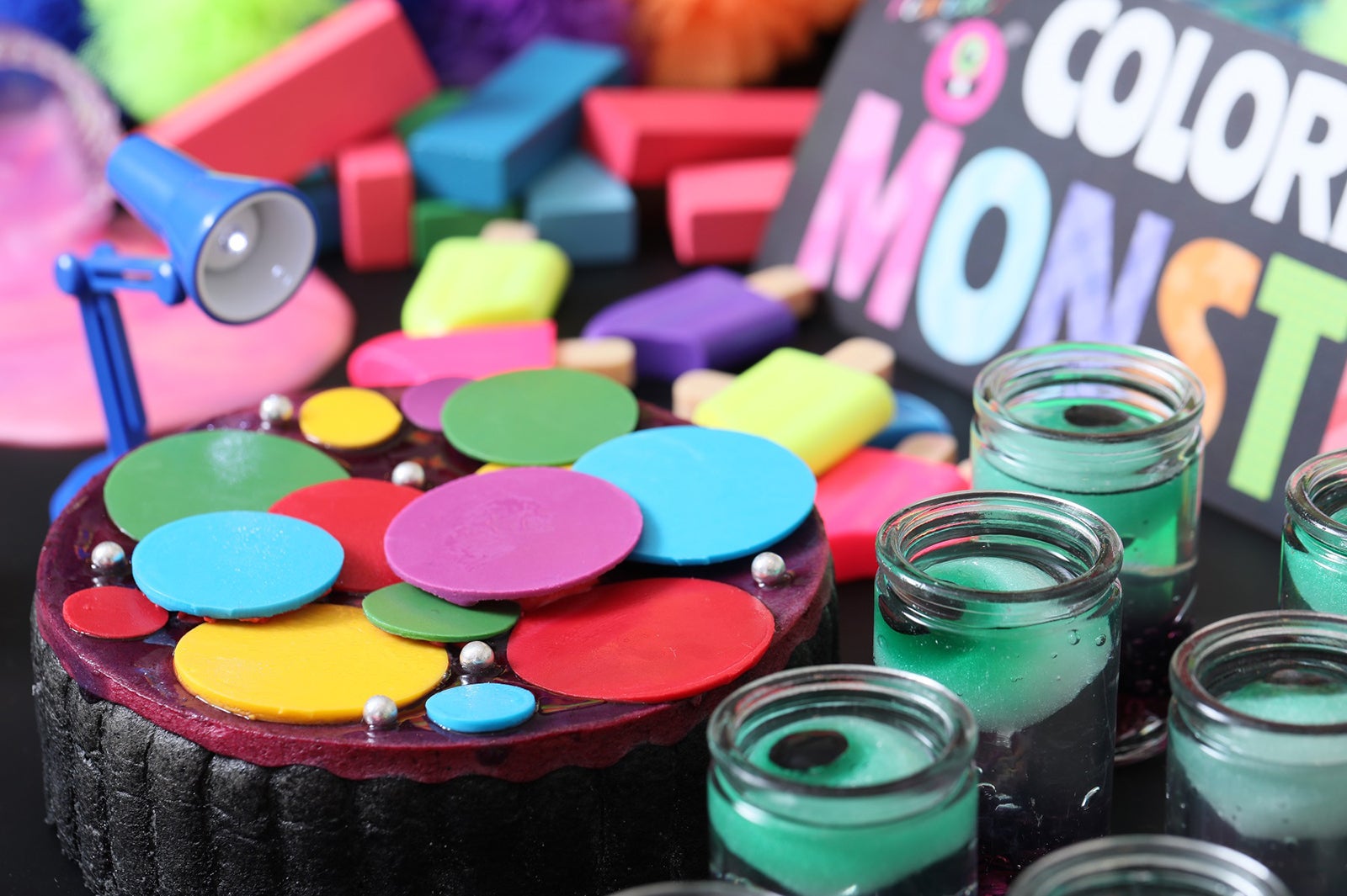 VIVID COLORFUL MONSTER PARTY／画像提供：ベストブライダル