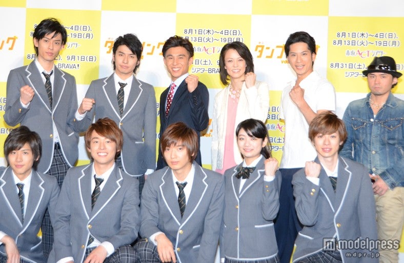 （後列左から）戸谷公人、武田航平、中尾明慶、彩吹真央、滝口幸広、増田哲治（前列左から）池岡亮介、聖也、佐香智久、森田涼花、安川純平