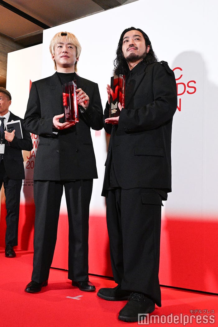 Creepy Nuts(C)モデルプレス