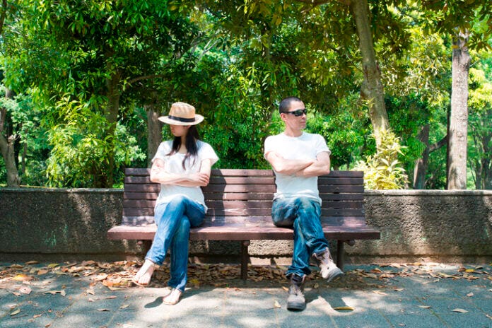 3：女性が誘ってくるのを待っている