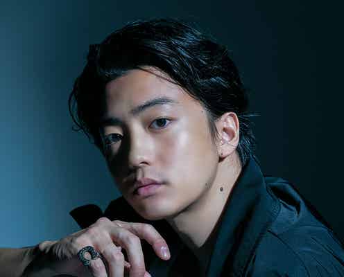 伊藤健太郎、復帰後初のメンズファッション誌で表紙抜擢 胸に秘めた新たな決意語る