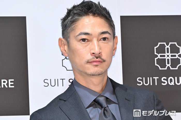 PINKY、夫・窪塚洋介との夫婦ショット大量公開「何でも画になる」「理想」と反響