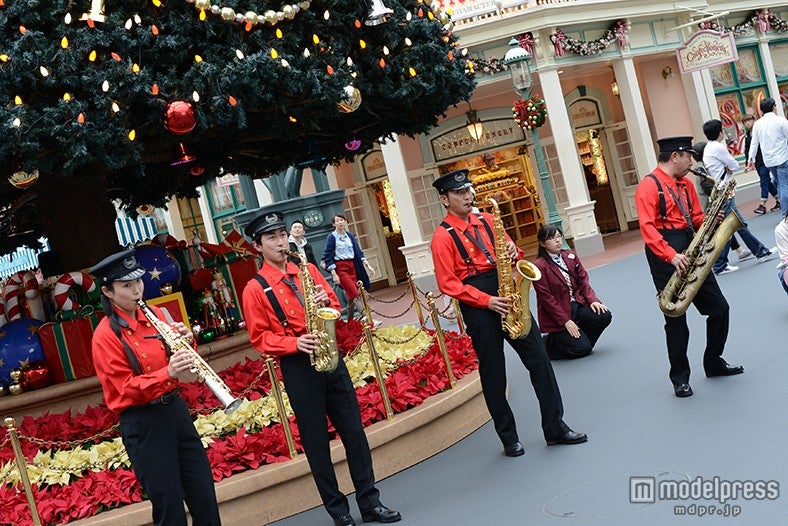 「東京ディズニーランド・バンド」の生演奏