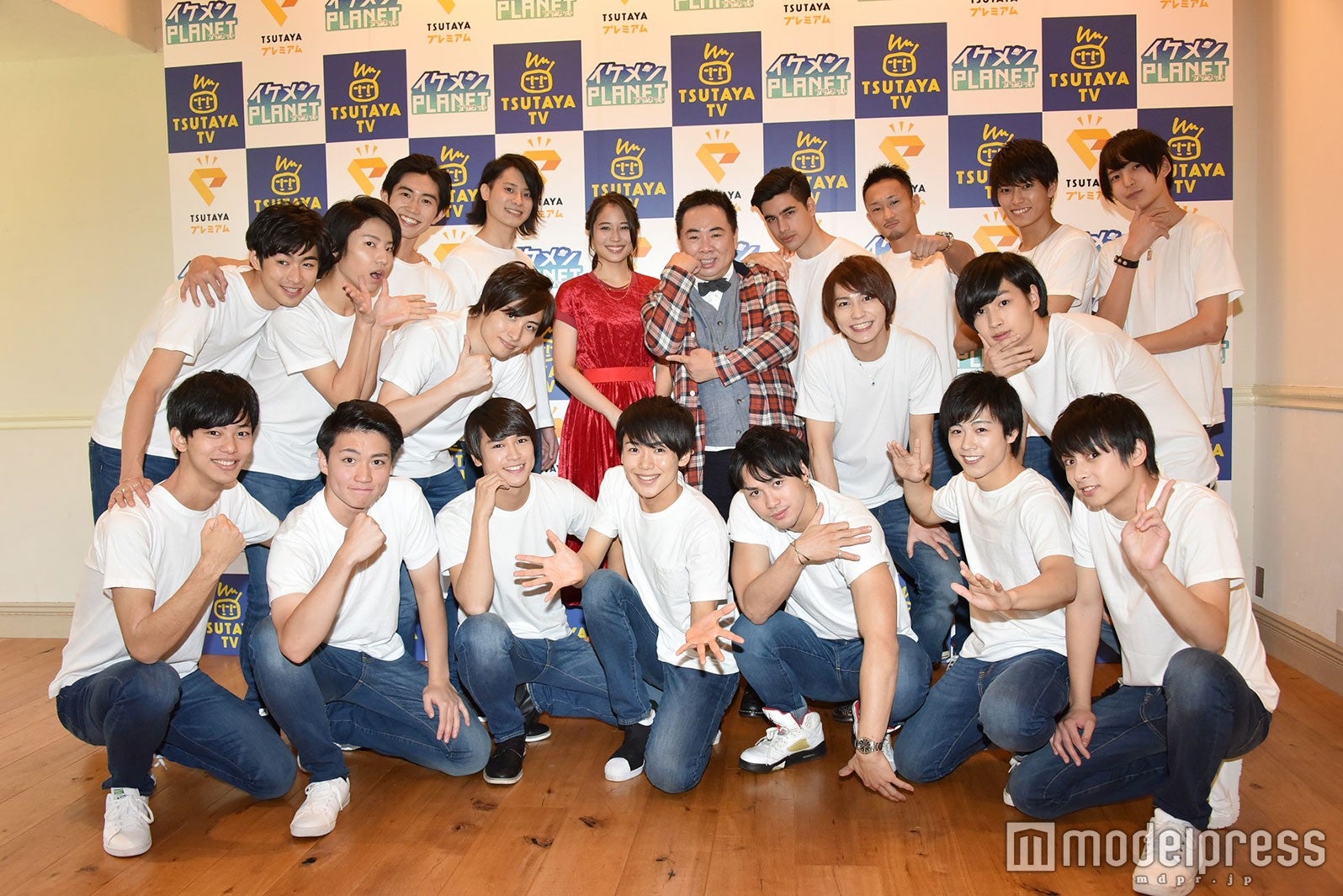 「イケメンプラネット」出演者と広瀬アリス＆塚地武雅 （C）モデルプレス