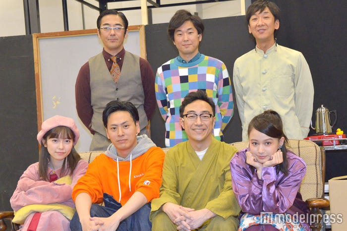 舞台「漫画みたいにいかない。」キャスト(上段左から)豊本明長、山崎樹範、飯塚悟志(下段左から)島崎遥香、山下健二郎、角田晃広、山本舞香