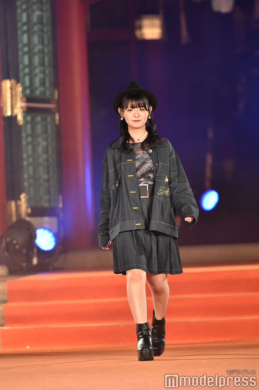 峯吉愛梨沙（C）モデルプレス