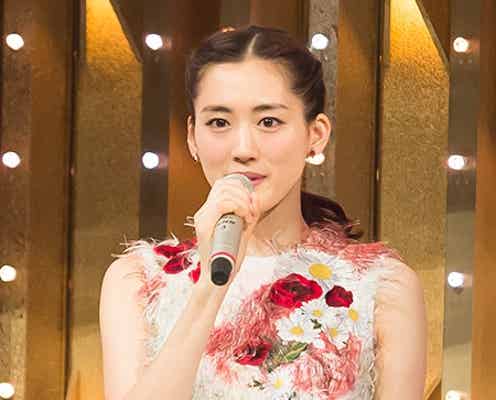 綾瀬はるか、“天然”ハプニング連発 V6井ノ原がフォロー&EXILEメンバーも笑顔<紅白リハ2日目>