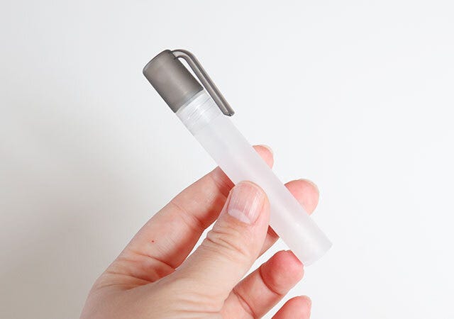 ダイソー　スプレーボトル（消毒用アルコール液対応、8ml）