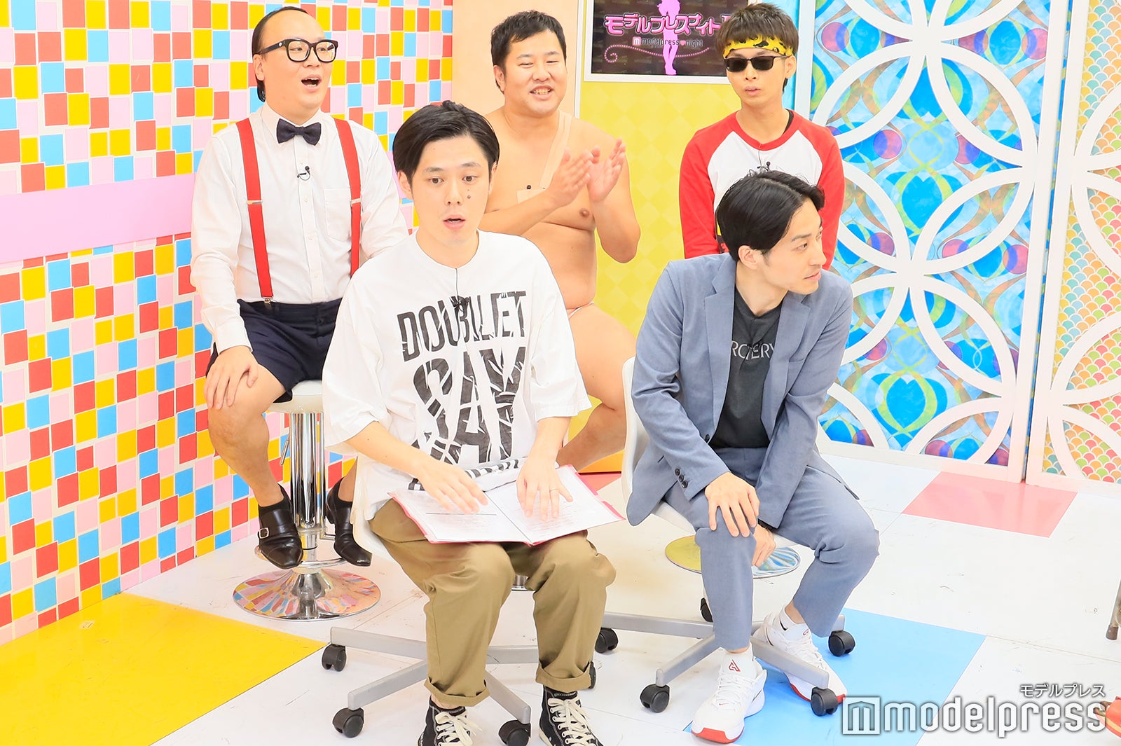 （前列）井下好井（後列左から）たかし、とにかく明るい安村、バイク川崎バイク （C）モデルプレス