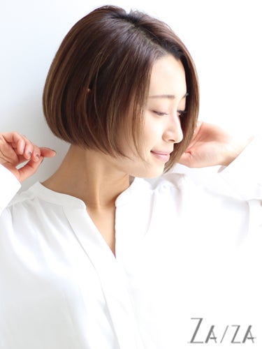 40代女性に似合うストレートボブって 美しさとかっこよさが叶う大人のヘアカタログ モデルプレス