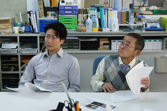 戸次重幸、半海一晃「GO HOME~警視庁身元不明人相談室~」第1話より(C)日本テレビ