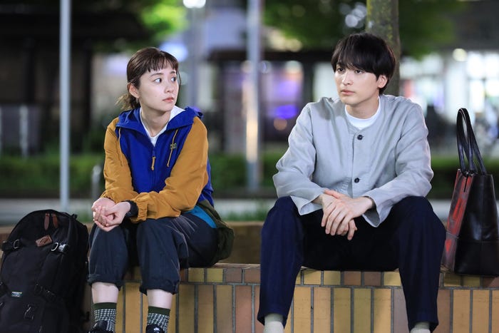 堀田真由、一ノ瀬颯「若草物語―恋する姉妹と恋せぬ私―」第1話(C)日本テレビ