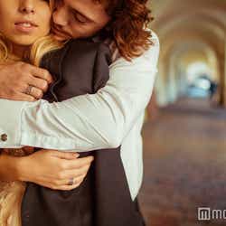 モデルプレス - たまらなく可愛い!年上男性が愛してやまない女性の特徴5つ