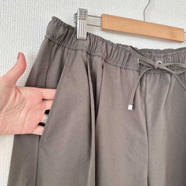 GU　バレルレッグプルオンパンツQ　OLIVE　ポケットあり
