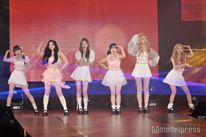 STAYC(C)モデルプレス