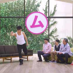 (左から)武井壮、日村勇紀、設楽統、高田純次、佐々木希/「かけ放題」篇