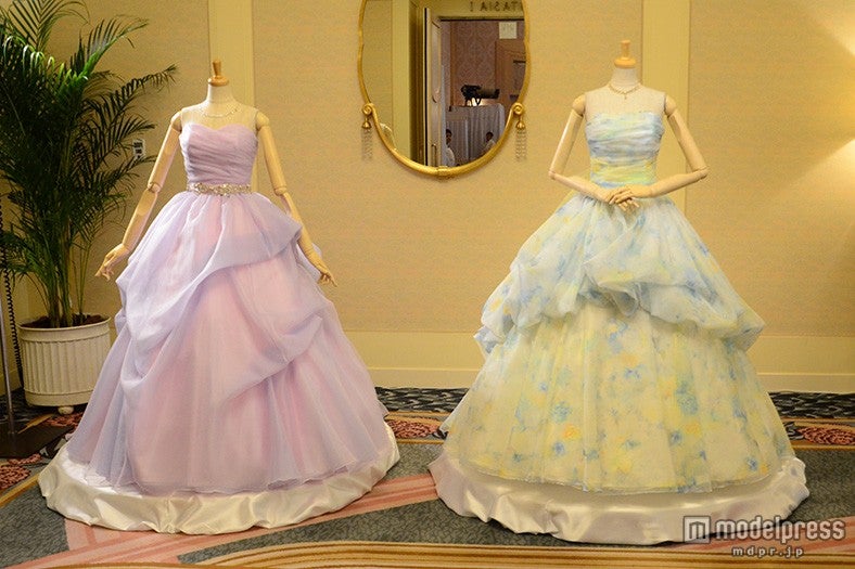 ウェディングドレス展示