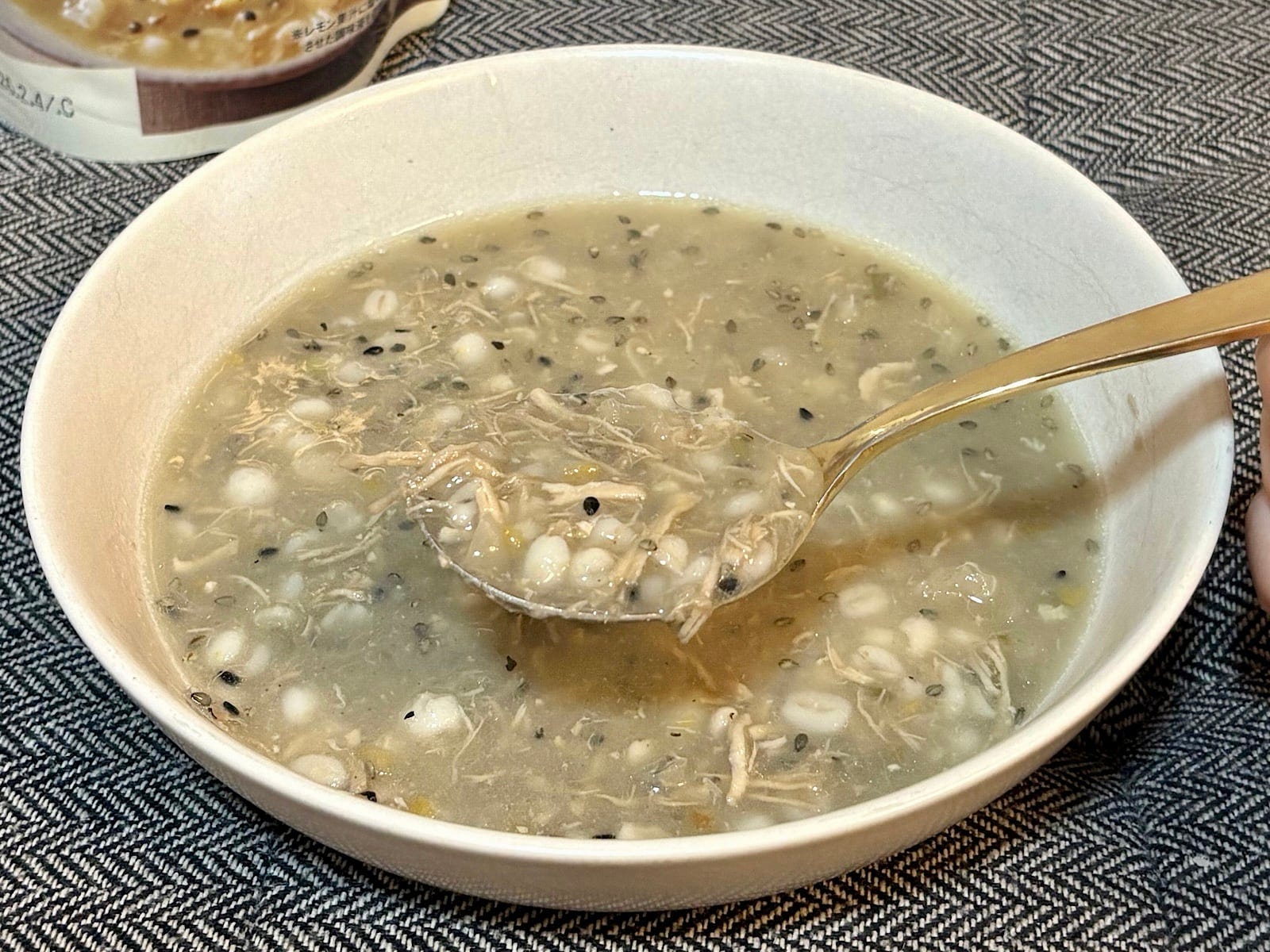 鶏胸肉がたっぷりと入っていて、タンパク質もとれてうれしい!