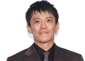 デカっ！！セレッソ大阪のキャンプに小栗旬降臨 香川真司と笑顔の2ショットでファンも感激