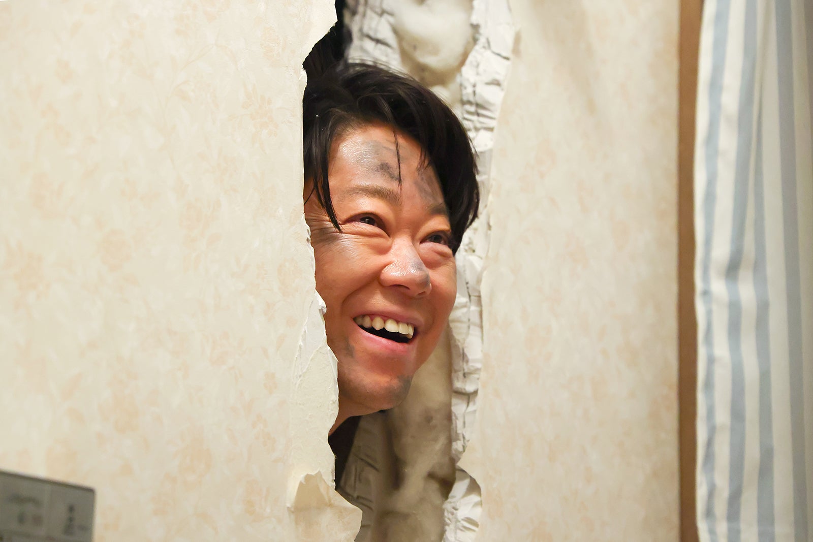 阿部サダヲ「新年早々 不適切にもほどがある！ ～真面目な話、しちゃダメですか？～」（C）TBS