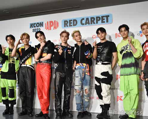 TO1「KCON 2022 JAPAN」レッドカーペット登場で小林大悟&西島蓮汰が凱旋 笑顔で和気あいあい