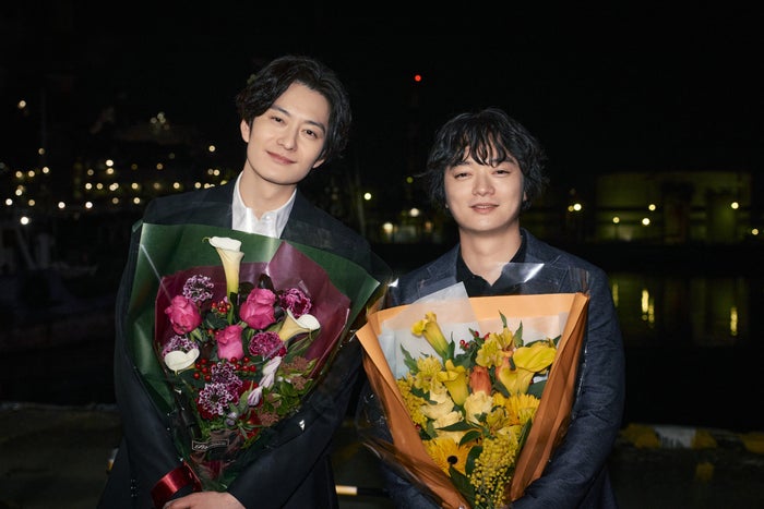 「田鎖ブラザーズ」岡田将生＆染谷将太、約4ヶ月の撮影完走 笑顔でクランクアップ「めっちゃつらかったけど、このドラマをやれてよかったです」