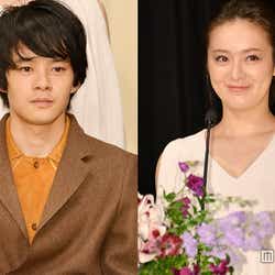 モデルプレス - 池松壮亮、貫地谷しほりから「セクシーでした」ラブシーンを絶賛される