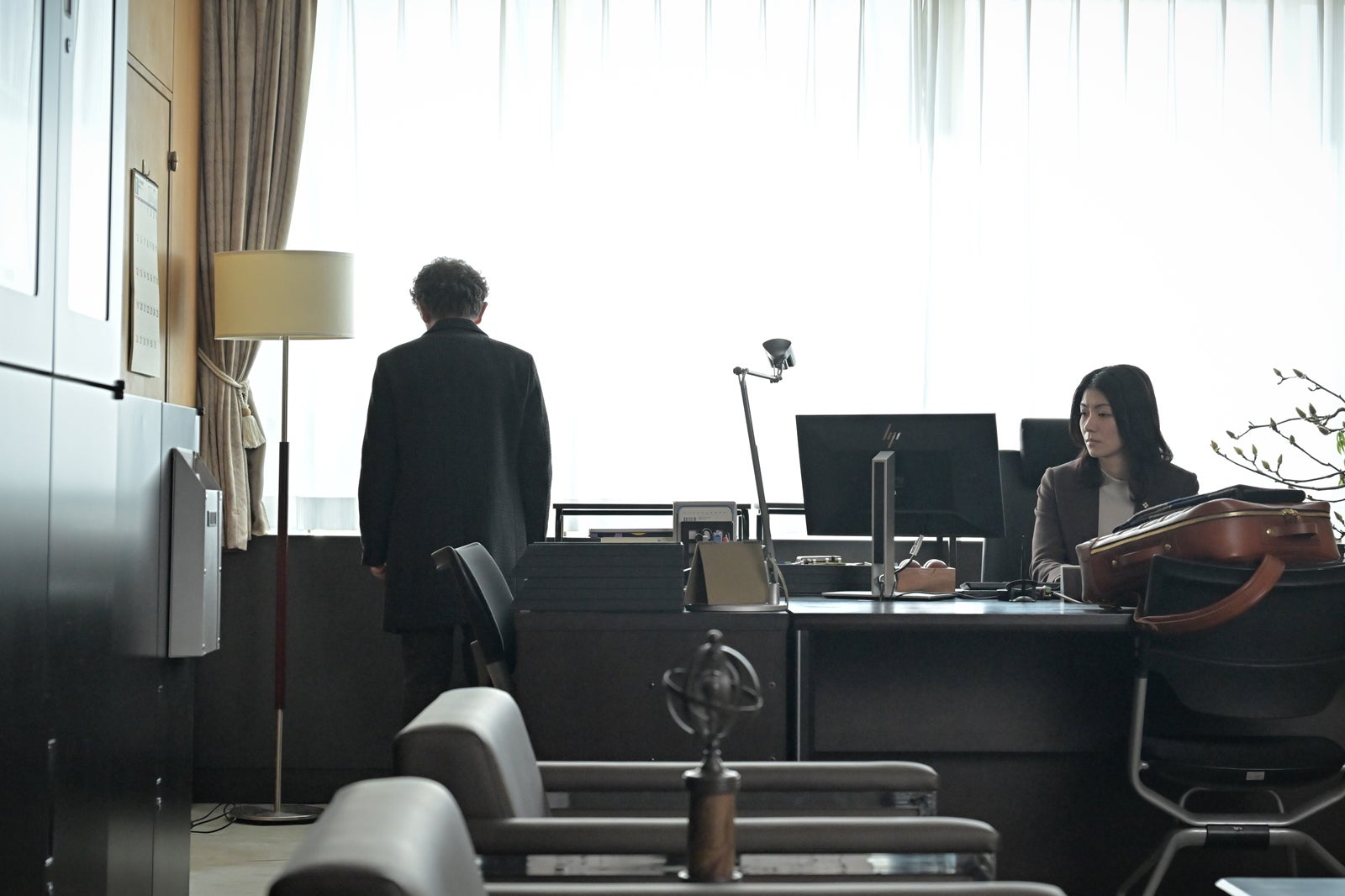 間宮啓行、瀧内公美「クジャクのダンス、誰が見た？」第9話（C）TBS