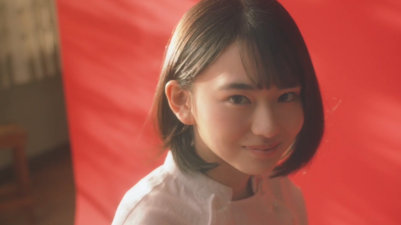 山田杏奈／新CMより（提供写真）