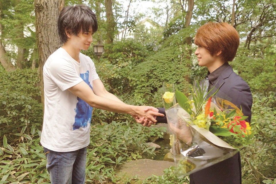 中島健人「天気は雨だけど、現場は晴れていた」平祐奈＆知念侑李との“幸せな現場”が公開＜未成年だけどコドモじゃない＞