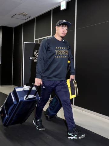 阪神 佐藤輝明＆森下翔太＆坂本誠志郎がチームに合流 帰国翌日即、ロッテ戦で球場入り