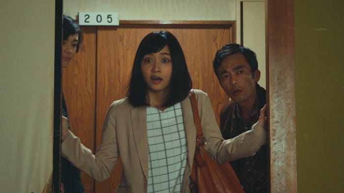 深川麻衣、高橋和也/「日本ボロ宿紀行」第2話より(C)テレビ東京