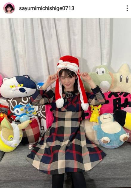 道重さゆみ サンタ帽 クリスマス風 ワンピースshotに反響 世界一かわいいサンタさん いつみても美少女 モデルプレス