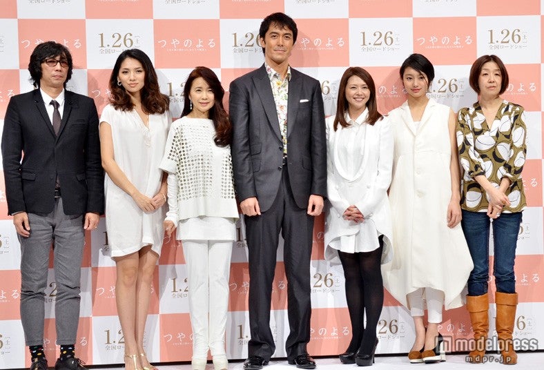 （左から）行定勲監督、野波麻帆、風吹ジュン、阿部寛、小泉今日子、忽那汐里、原作者・井上荒野