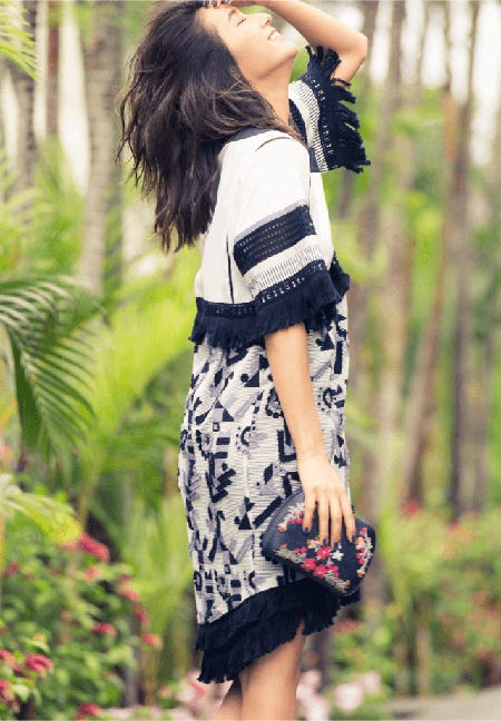 ワンピース¥95,000/SOMARTA(ESTEEM PRESS) バッグ¥39,000/SERPUI(T-square Press Room)(C)TOPLOG