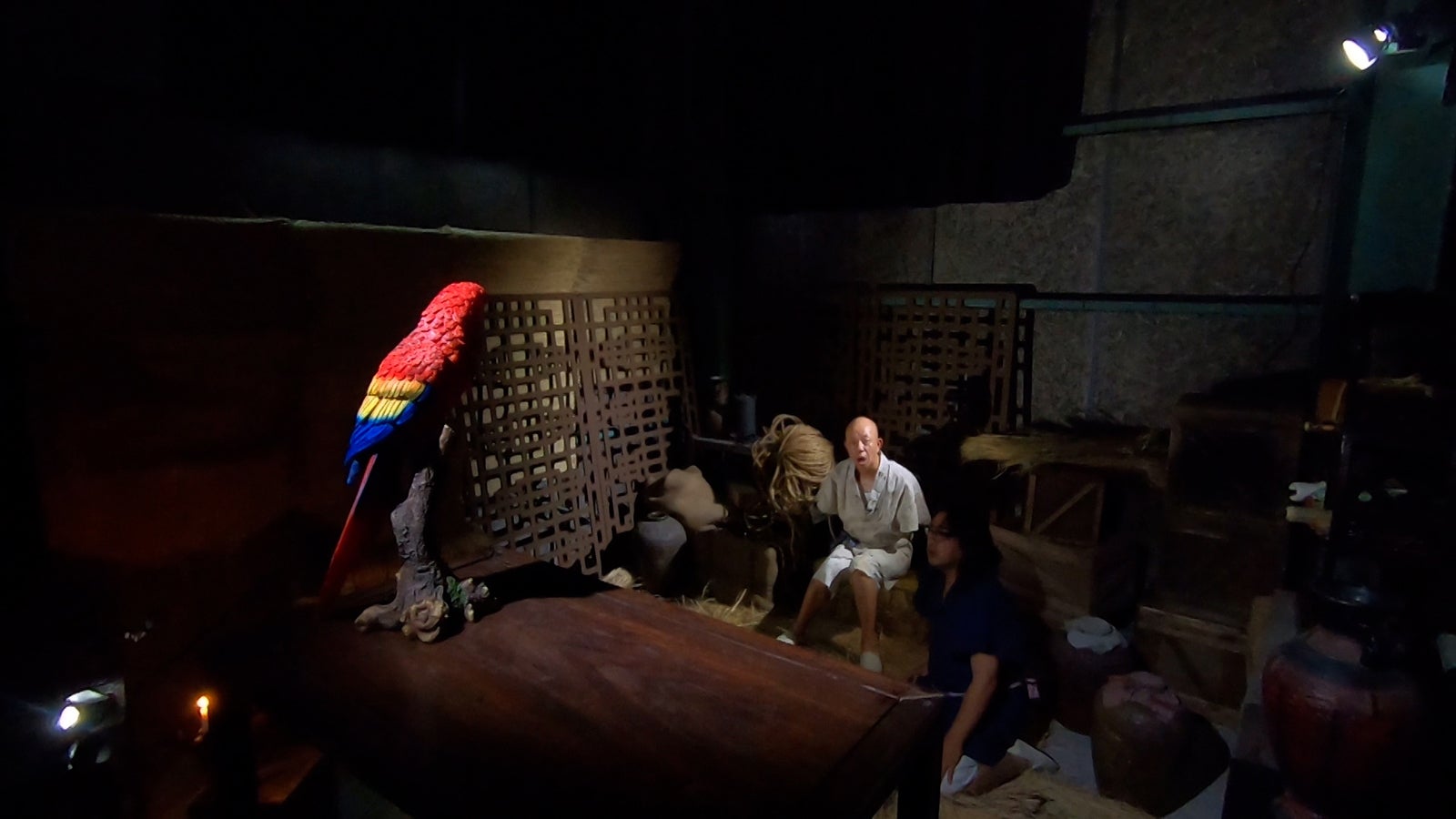 小峠英二、中岡創一（C）日本テレビ