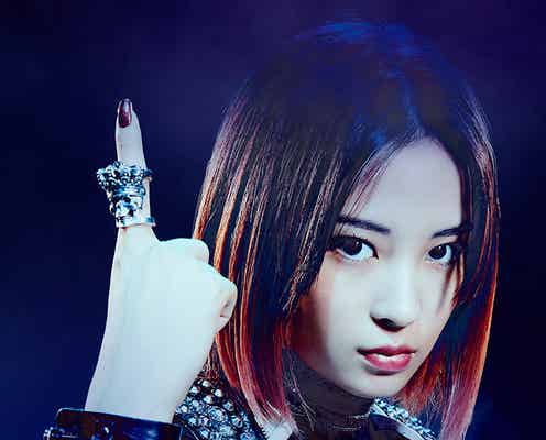 広瀬すず、ピンク髪の全身デスメタ姿を公開 吉沢亮をヘッドロック<一度死んでみた>