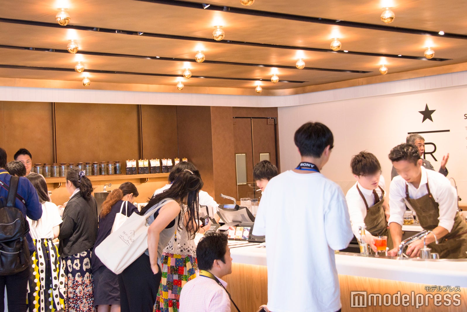 店内の様子（C）モデルプレス