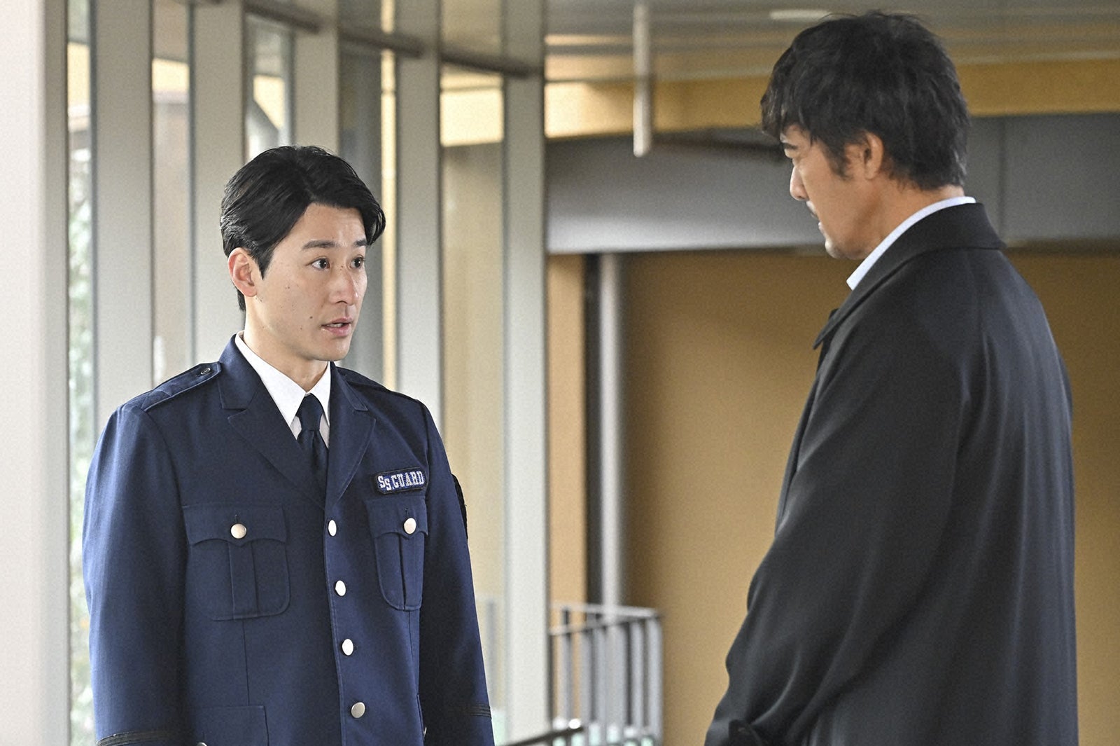 馬場徹、阿部寛「キャスター」第4話（C）TBS