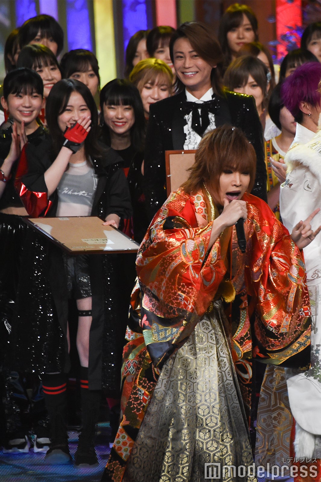 オープニング （C）モデルプレス