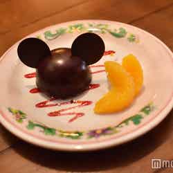 ミッキーマウスムースケーキ（チョコレート）／「東京ディズニーシー15周年“ザ・イヤー・オブ・ウィッシュ”」（C）モデルプレス