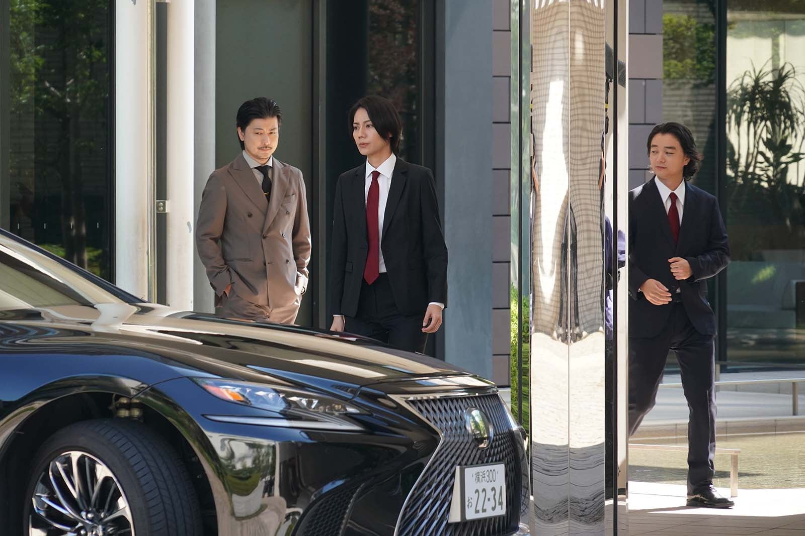 玉山鉄二、松下奈緒、染谷将太「CODE―願いの代償―」第8話より（C）読売テレビ・日本テレビ