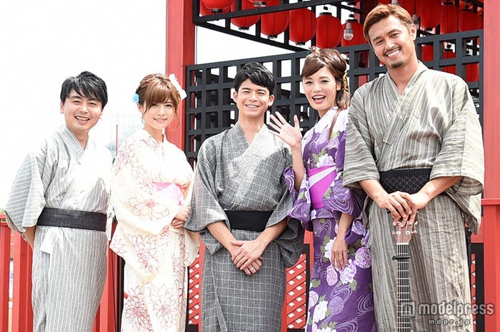 映画『テラスハウス クロージング・ドア』DVD/Blu-rayの発売記念イベント/左から:小田部仁、松川佑衣子、菅谷哲也、島袋聖南、今井洋介