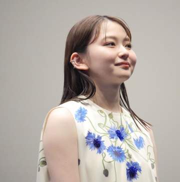 舞台挨拶で突如組み体操→山田杏奈ら見つめる「奇妙な映画だった」監督の発想に困惑「何回聞いても理解できない」