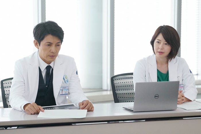 藤木直人・堀内敬子/「グッド・ドクター」第6話より(C)フジテレビ