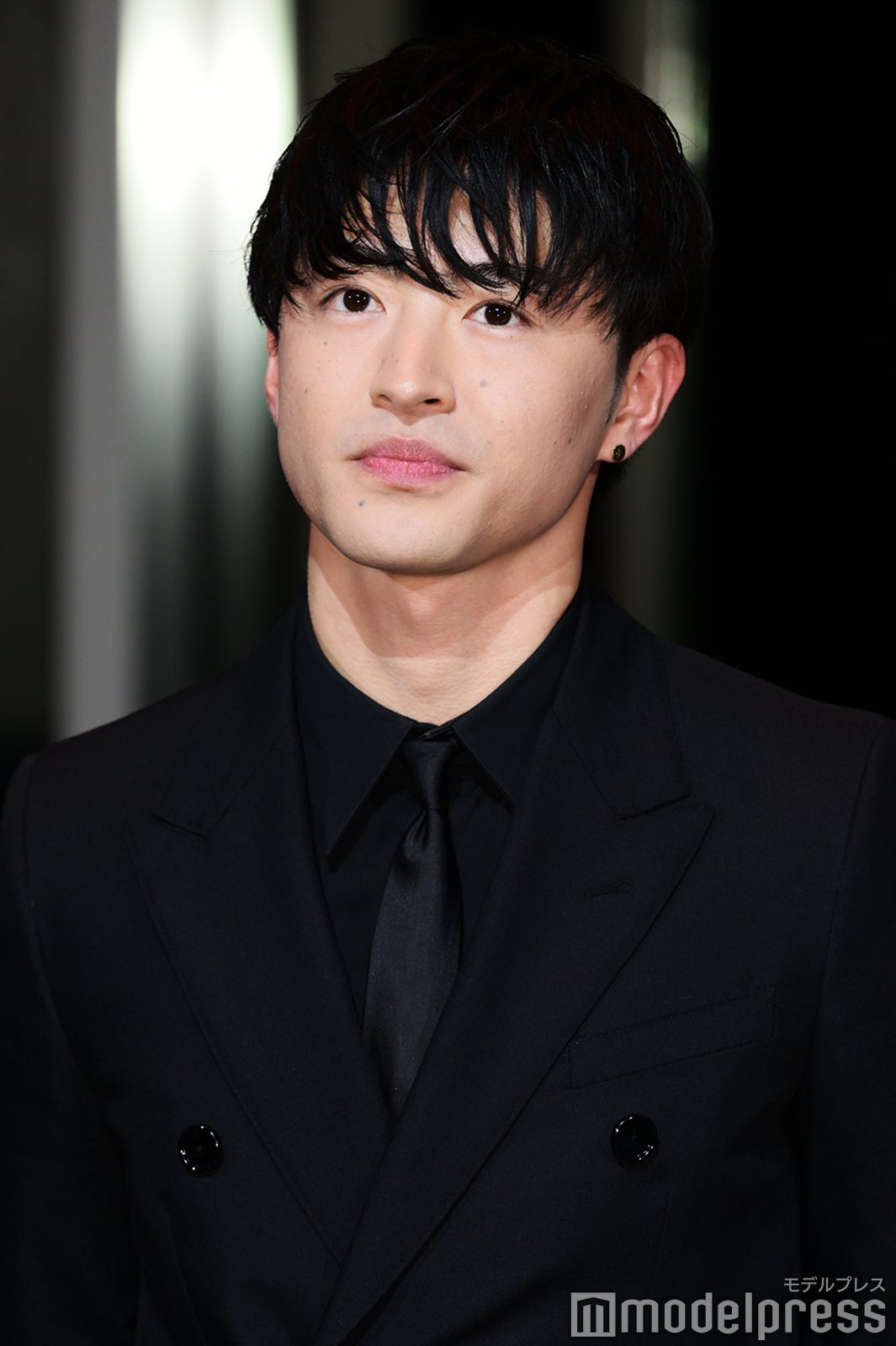 佐野玲於（C）モデルプレス