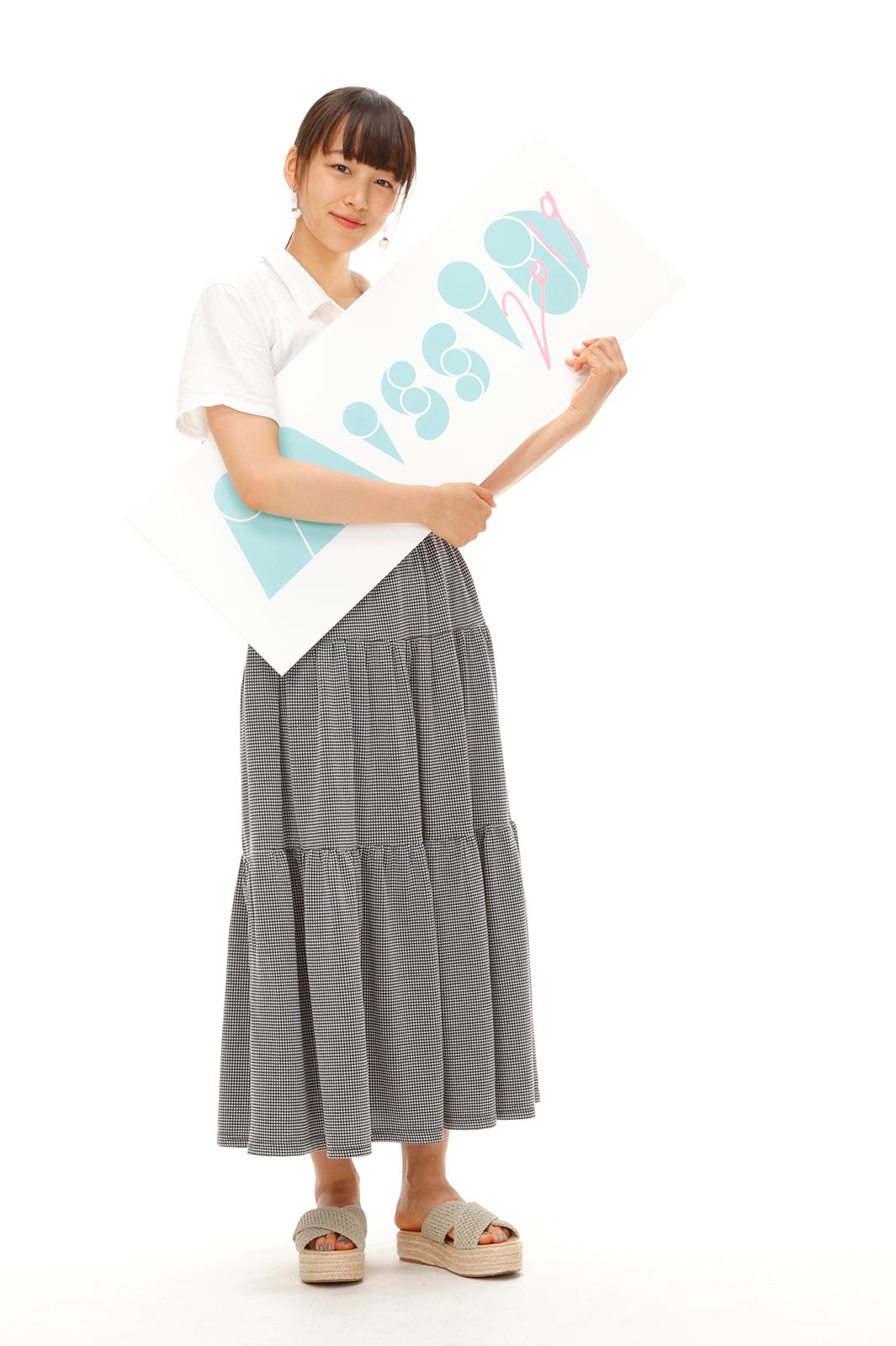 坂田莉咲 （写真提供：講談社）