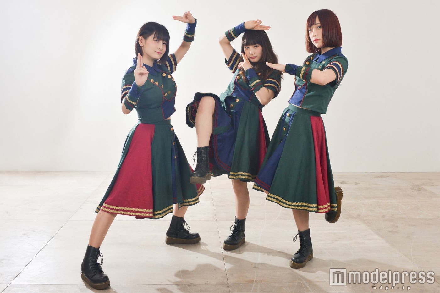 神崎のの、北野ももこ、榎本りょう(C)モデルプレス